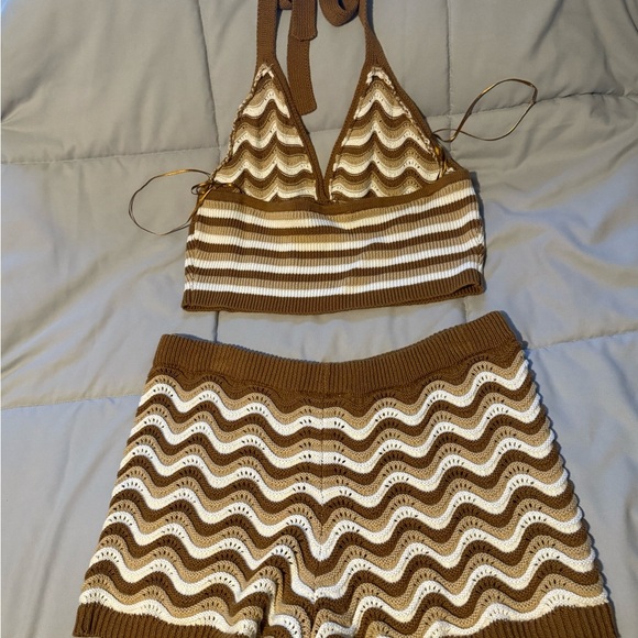 No Boundaries Brown and White Striped Knitwear Size Large - Picture 2 of 3